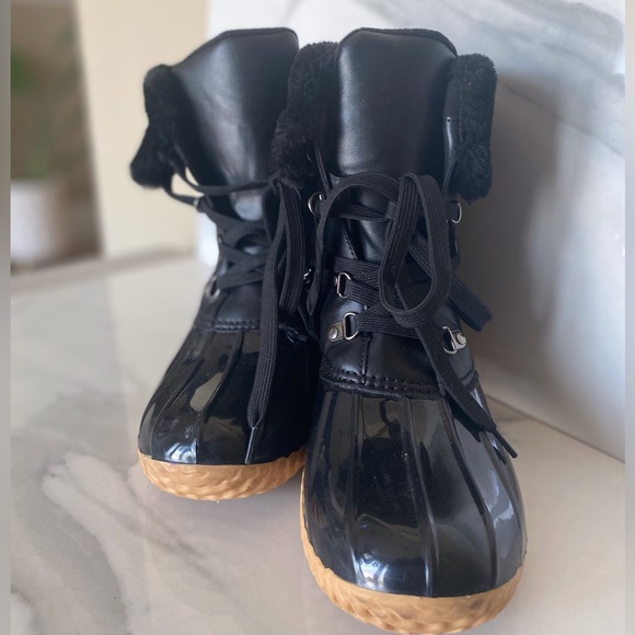 DV by Dolce Vita black duck boot size 8. No box - Picture 2 of 13